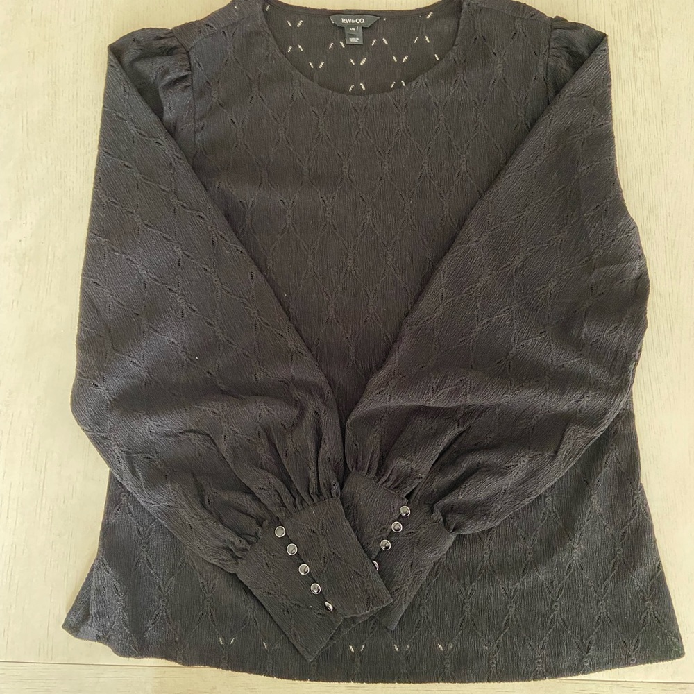 RW&CO. Black Textured Long Sleeve Top